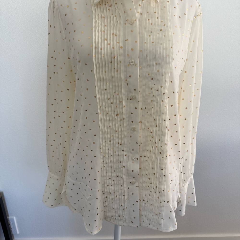 Untuckit Cream and Gold Women's Pleated Blouse 6